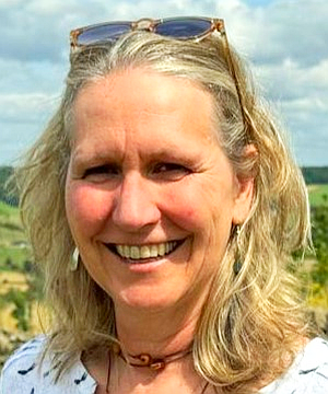 Dr Sarah Hiom